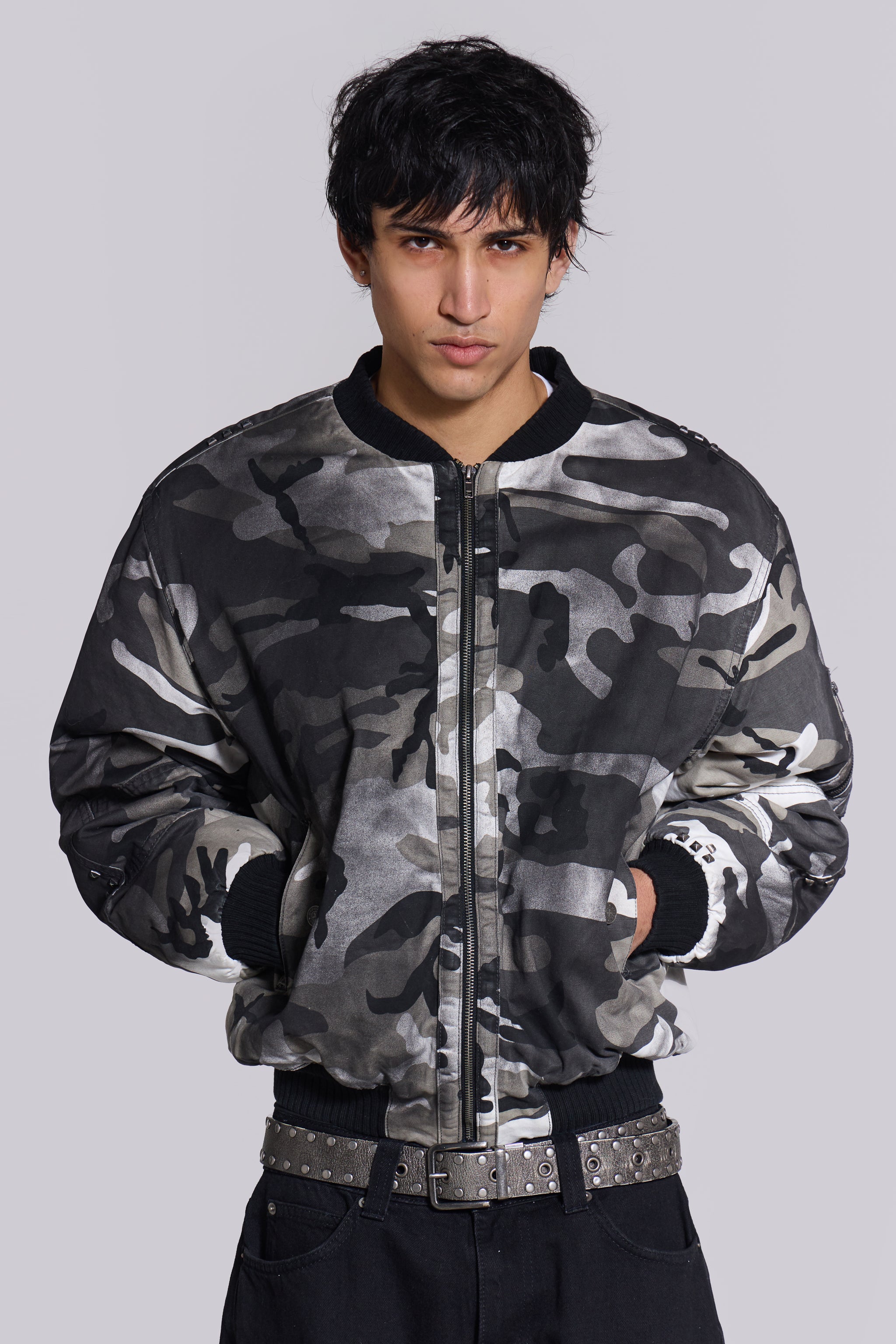 Camo Bomber Jacket for Men - Stylish & Durable